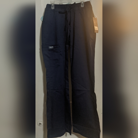 Women's Cherokee Scrubs - Picture 1 of 8